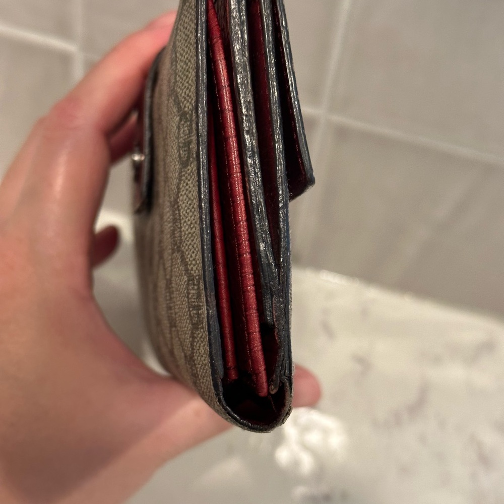 Authentic Gucci wallet - Picture 6 of 11